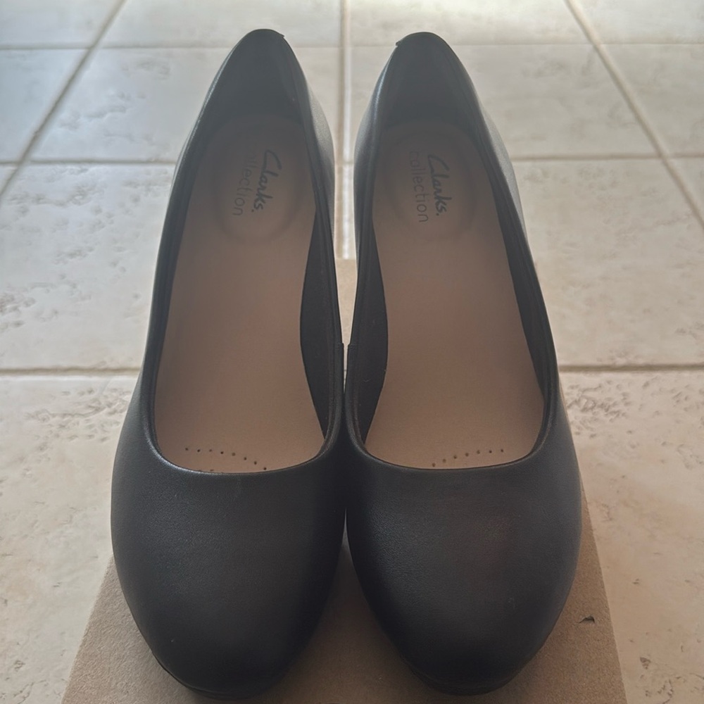 Collection by Clark’s women’s heels size 8 1/2.  Brand new